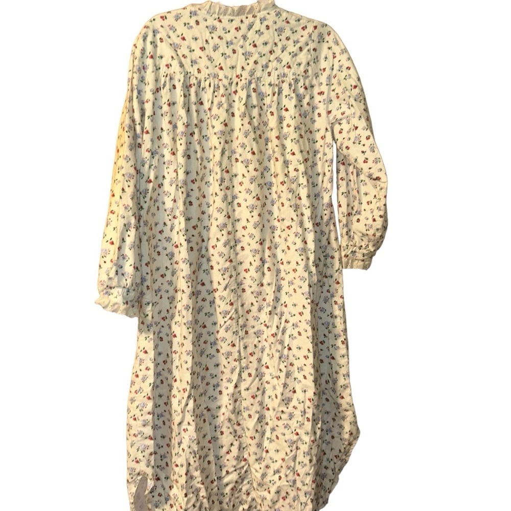 Lanz of Salzburg Womens Sz L white floral Flannel Nightgown 3/4 Sleeve Mid calf - Picture 2 of 4